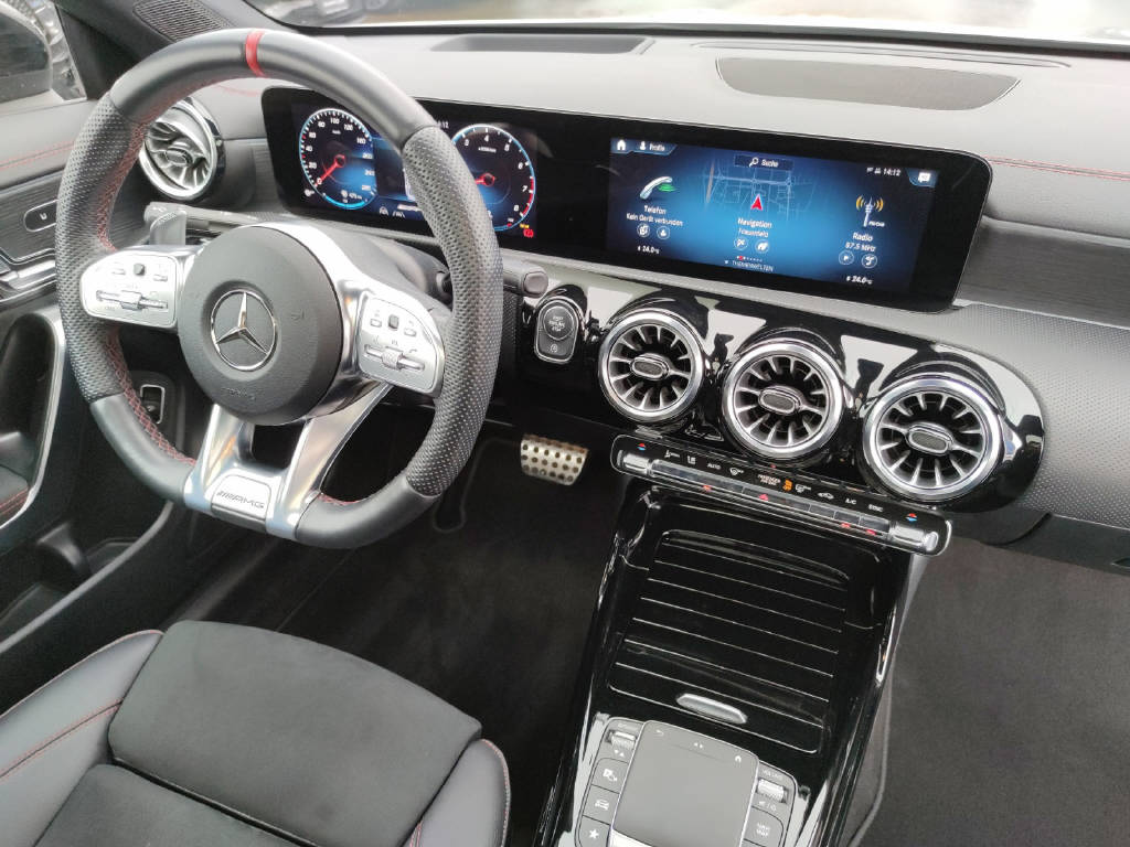 MERCEDES-BENZ CLA 35 AMG 4Matic - 11