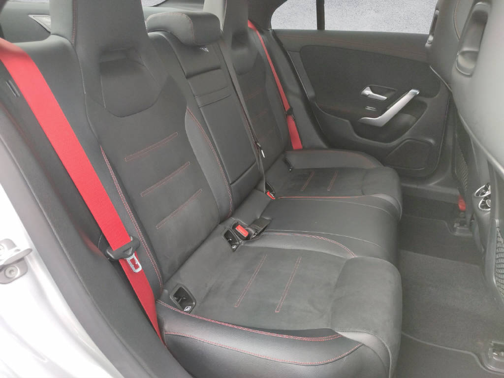 MERCEDES-BENZ CLA 35 AMG 4Matic - 13