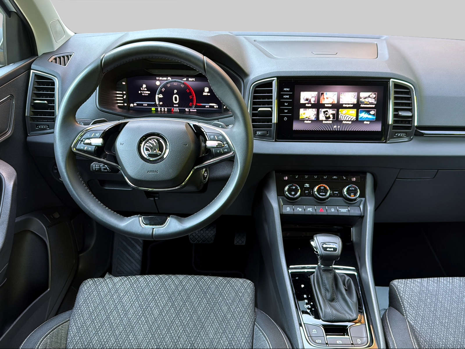 SKODA Karoq 2.0 TDI CR Style 4x4 DSG - 8