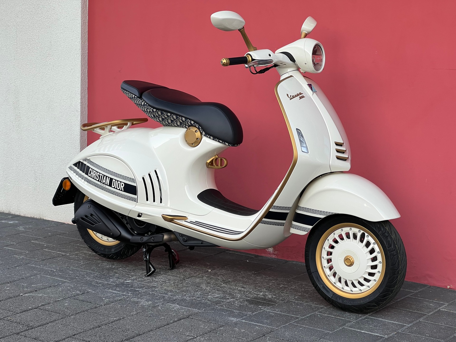 PIAGGIO Vespa 946 CHRISTIAN DIOR - 9