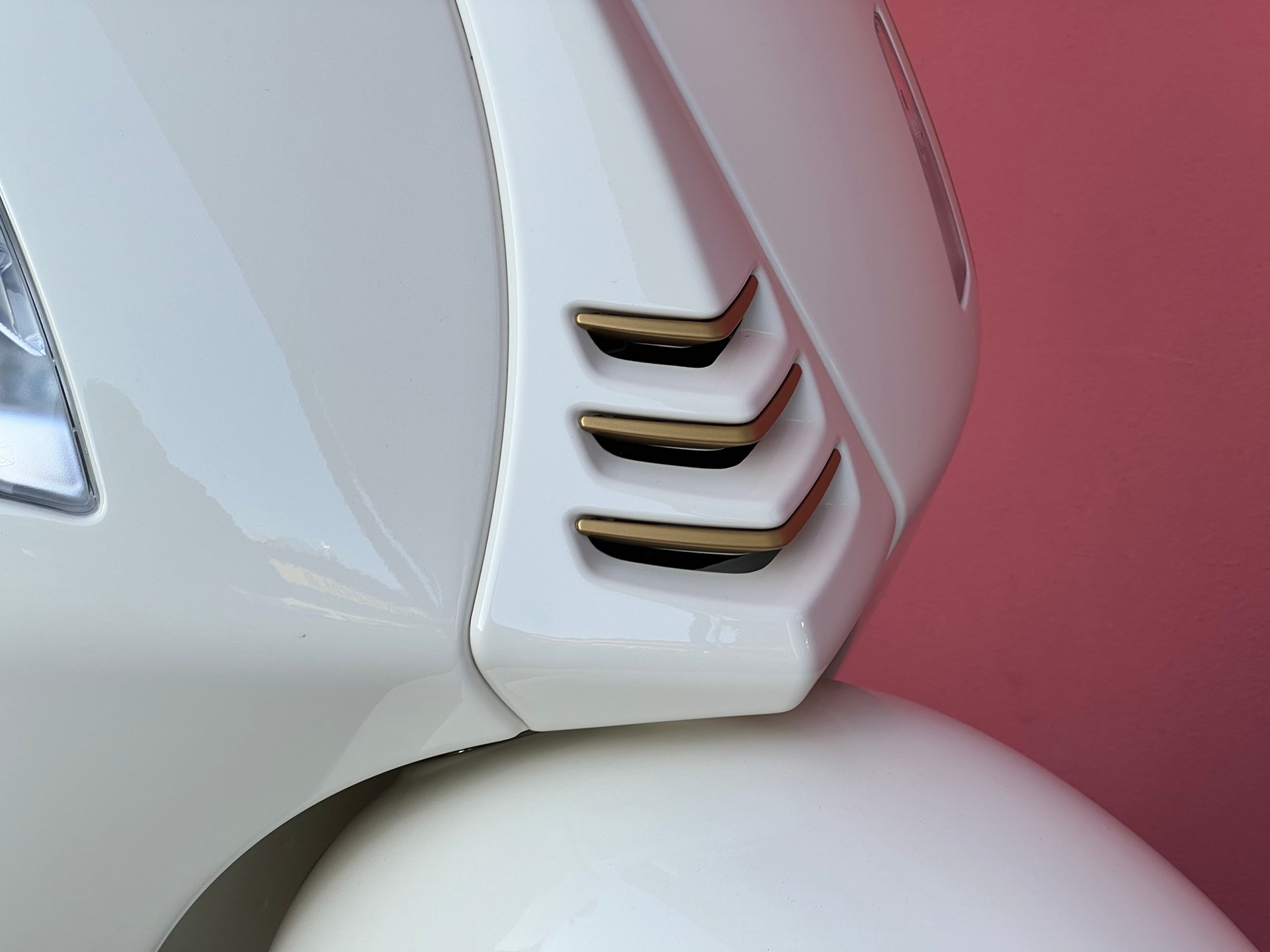 PIAGGIO Vespa 946 CHRISTIAN DIOR - 12