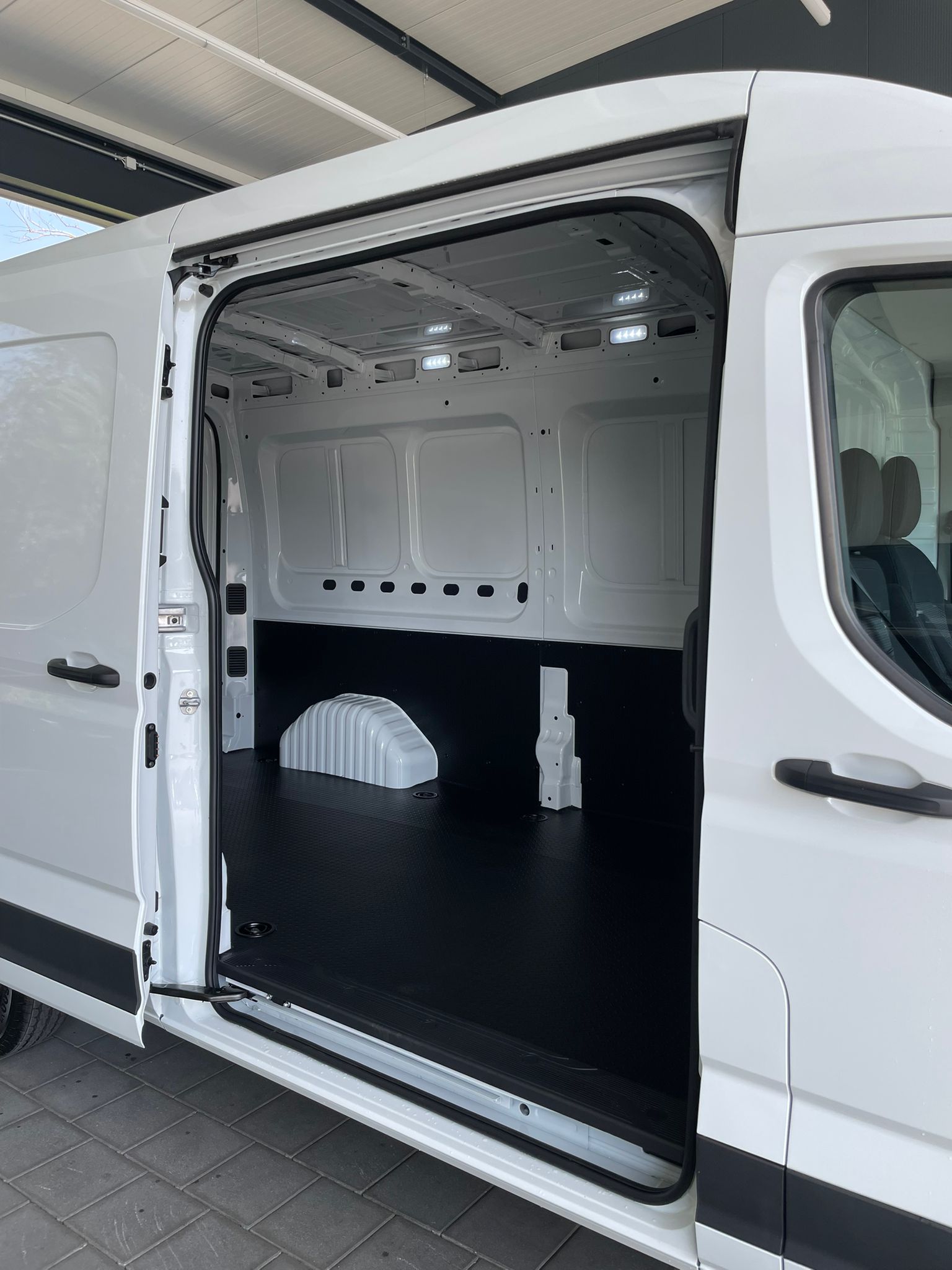 MAXUS Deliver 9 Kaw. L3H2 2.0 TD Comfort-5