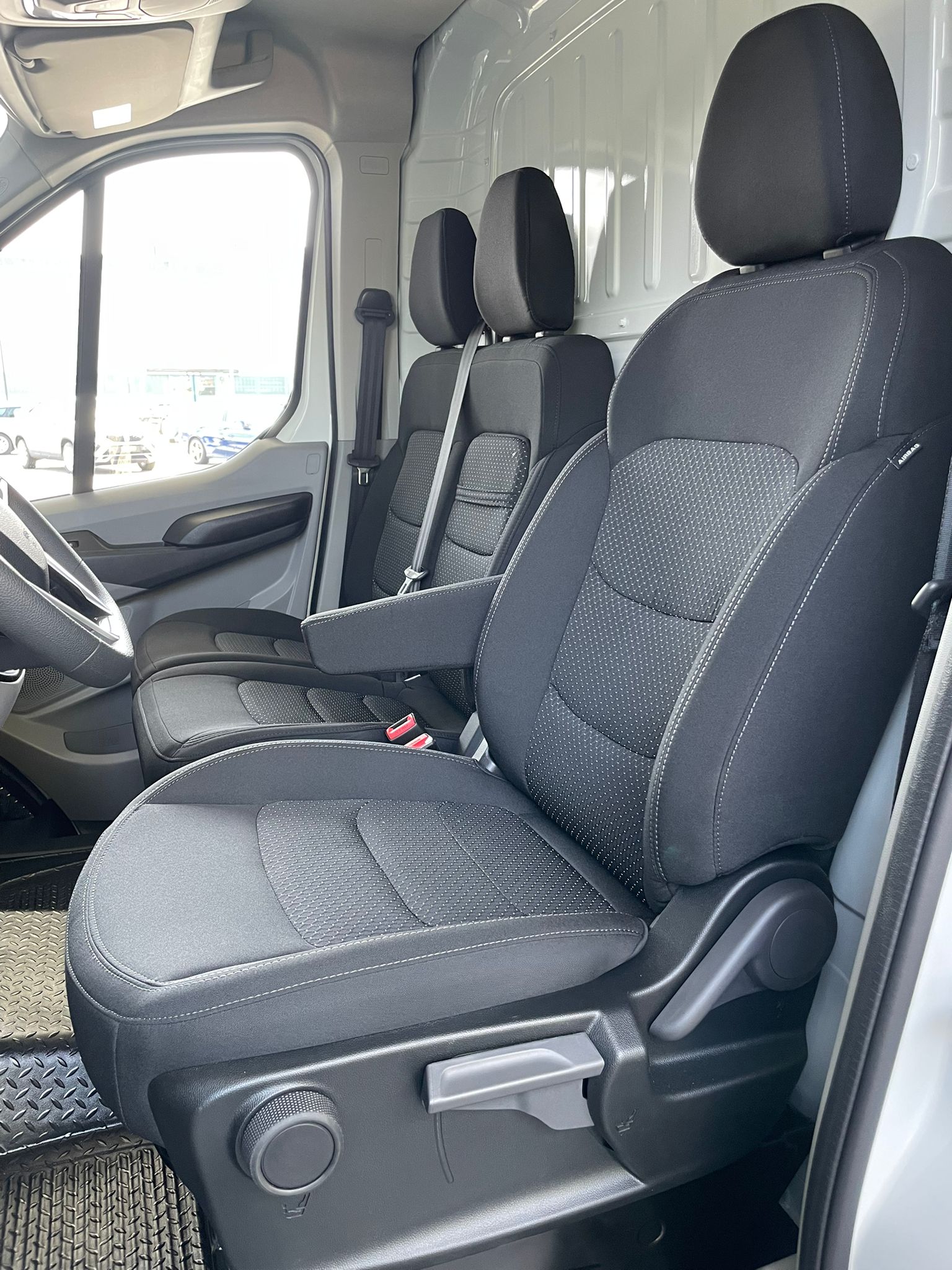 MAXUS Deliver 9 Kaw. L3H2 2.0 TD Comfort-7