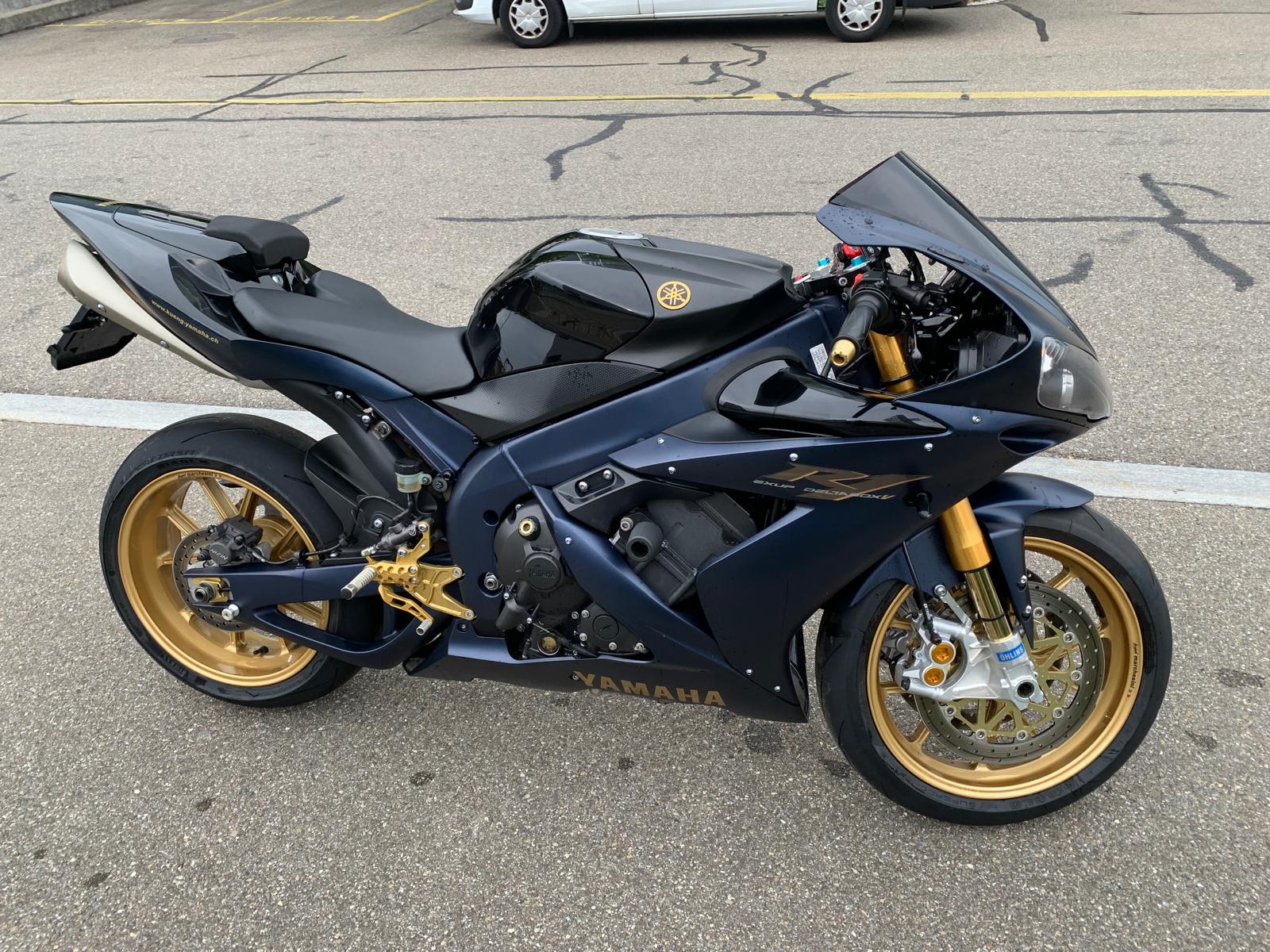 YAMAHA YZF-R1 SP Limitiert