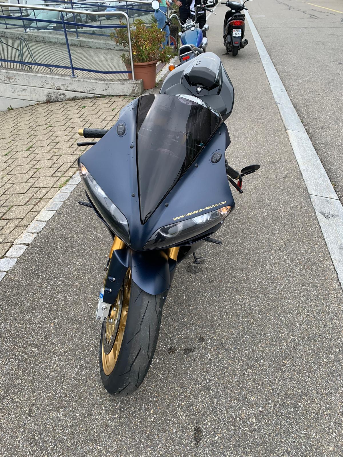 YAMAHA YZF-R1 SP Limitiert - 3