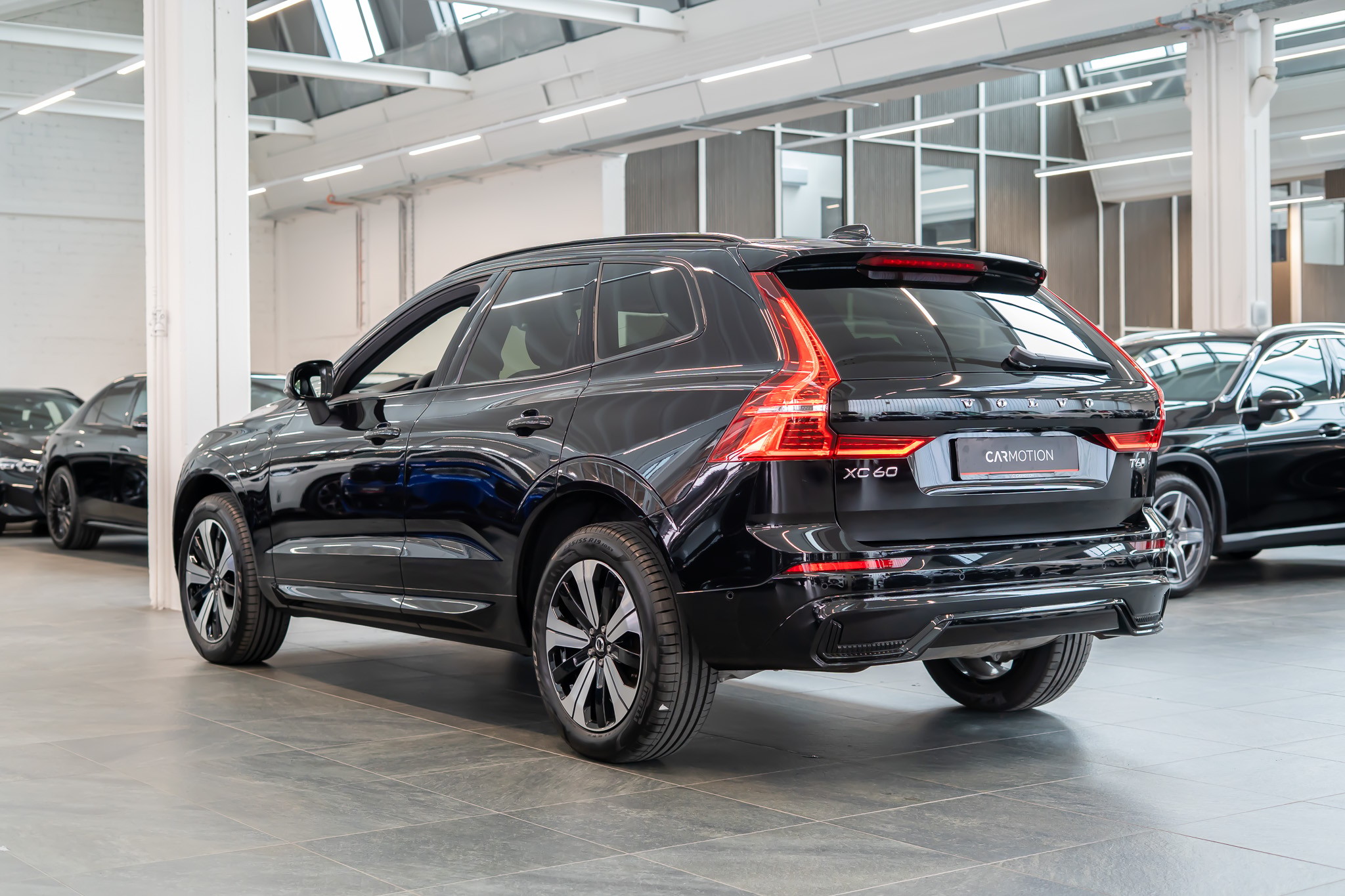 XC60 2.0 T6 TE Plus Dark eAWD / Panaorama-Schiebedach / 360° Kamera / Harman Kardon