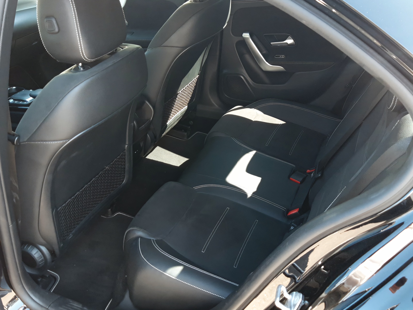 MERCEDES-BENZ A 250 e AMG Line - 9