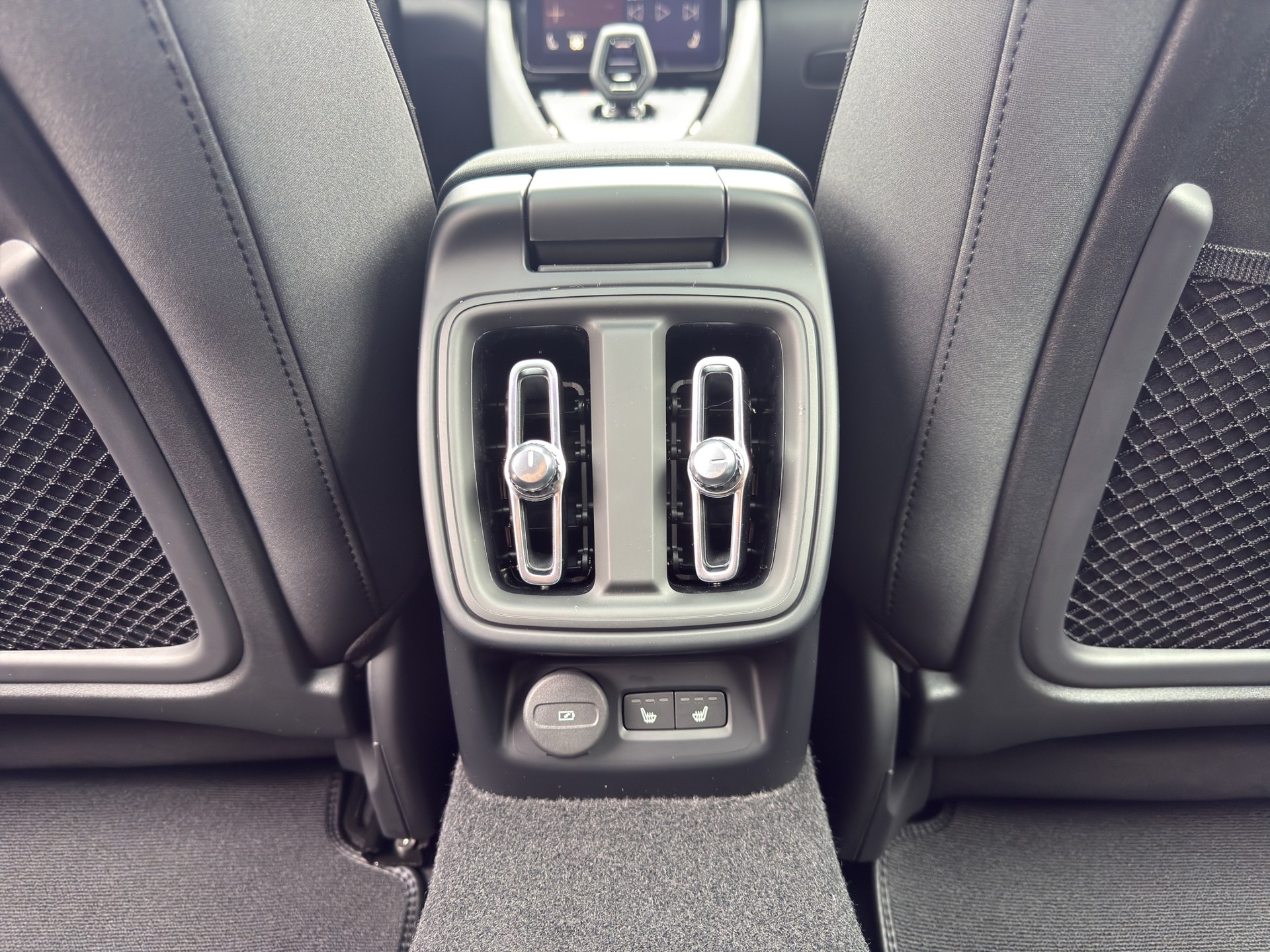 POLESTAR 2 Long Range Dual Motor - 23