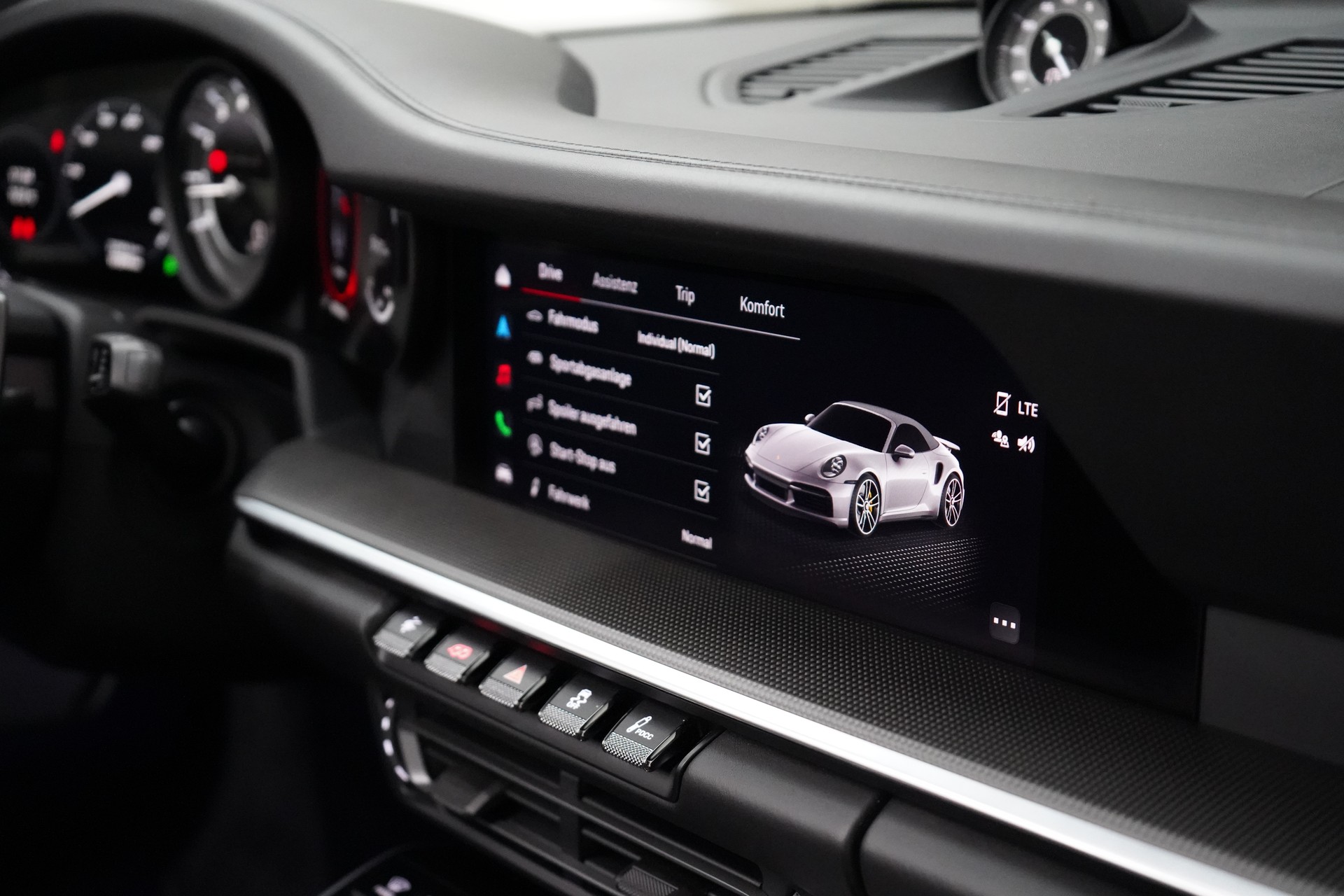 PORSCHE 911 Turbo S Cabriolet PDK - 29