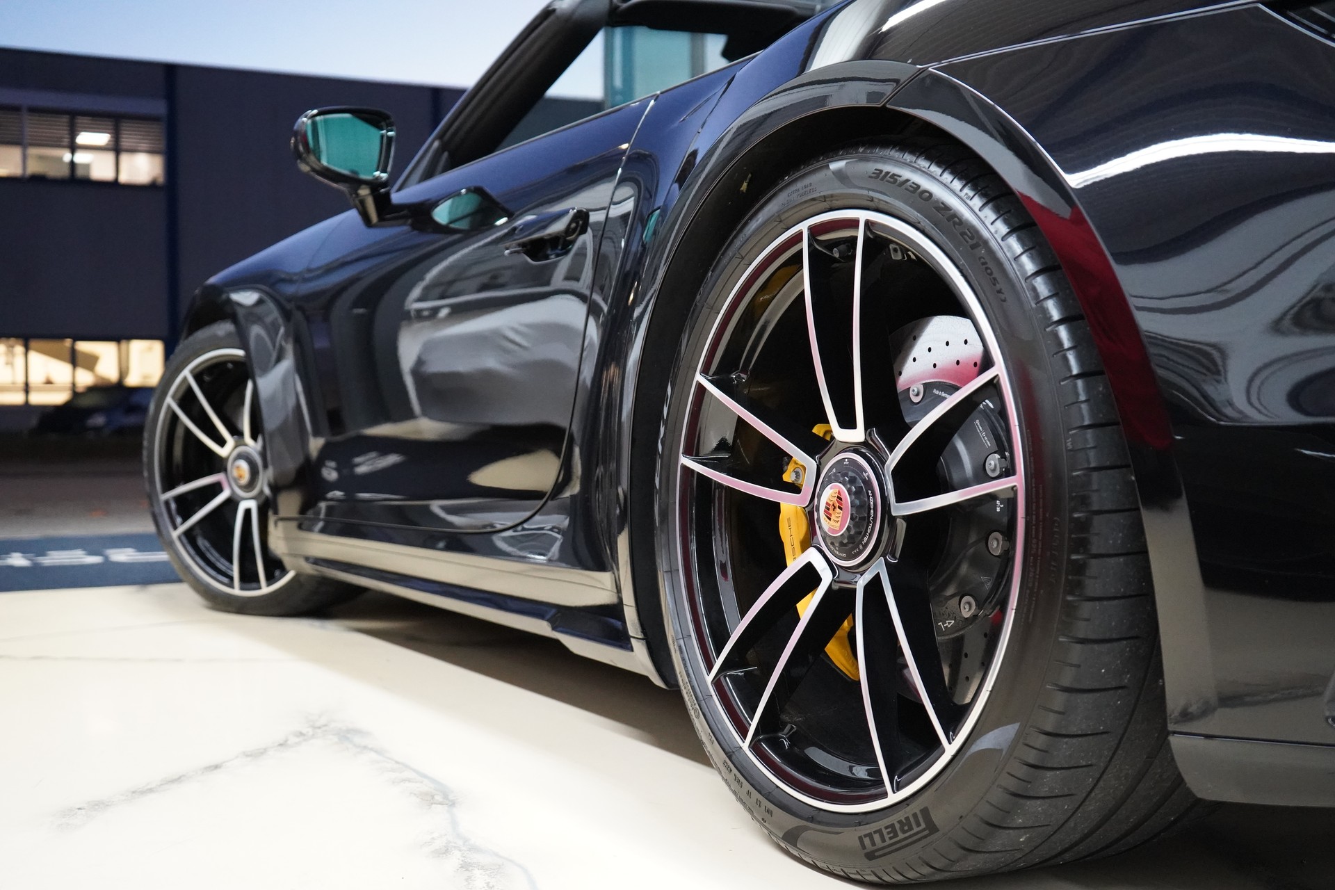 PORSCHE 911 Turbo S Cabriolet PDK - 7