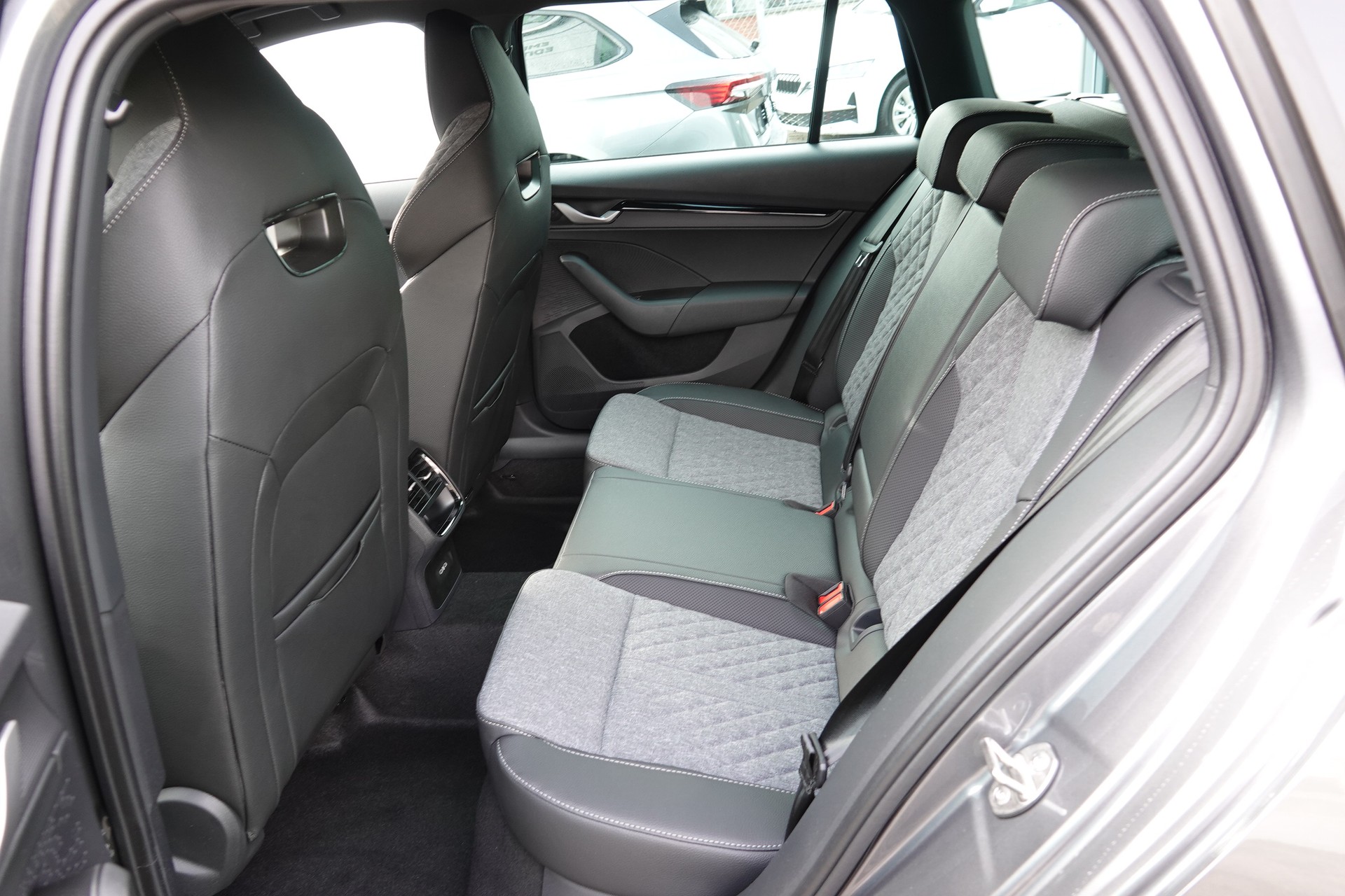 SKODA Octavia 2.0 TSI Dynami4x4 - 13