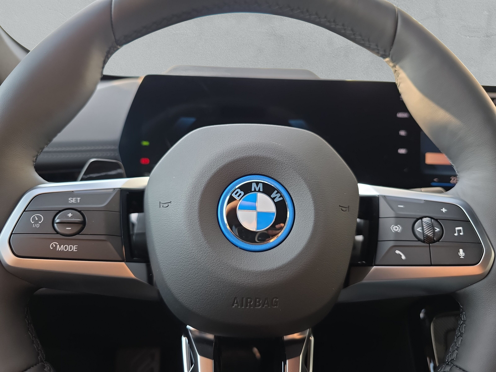 BMW iX1 eDrive 20 Edition M Sport - 22