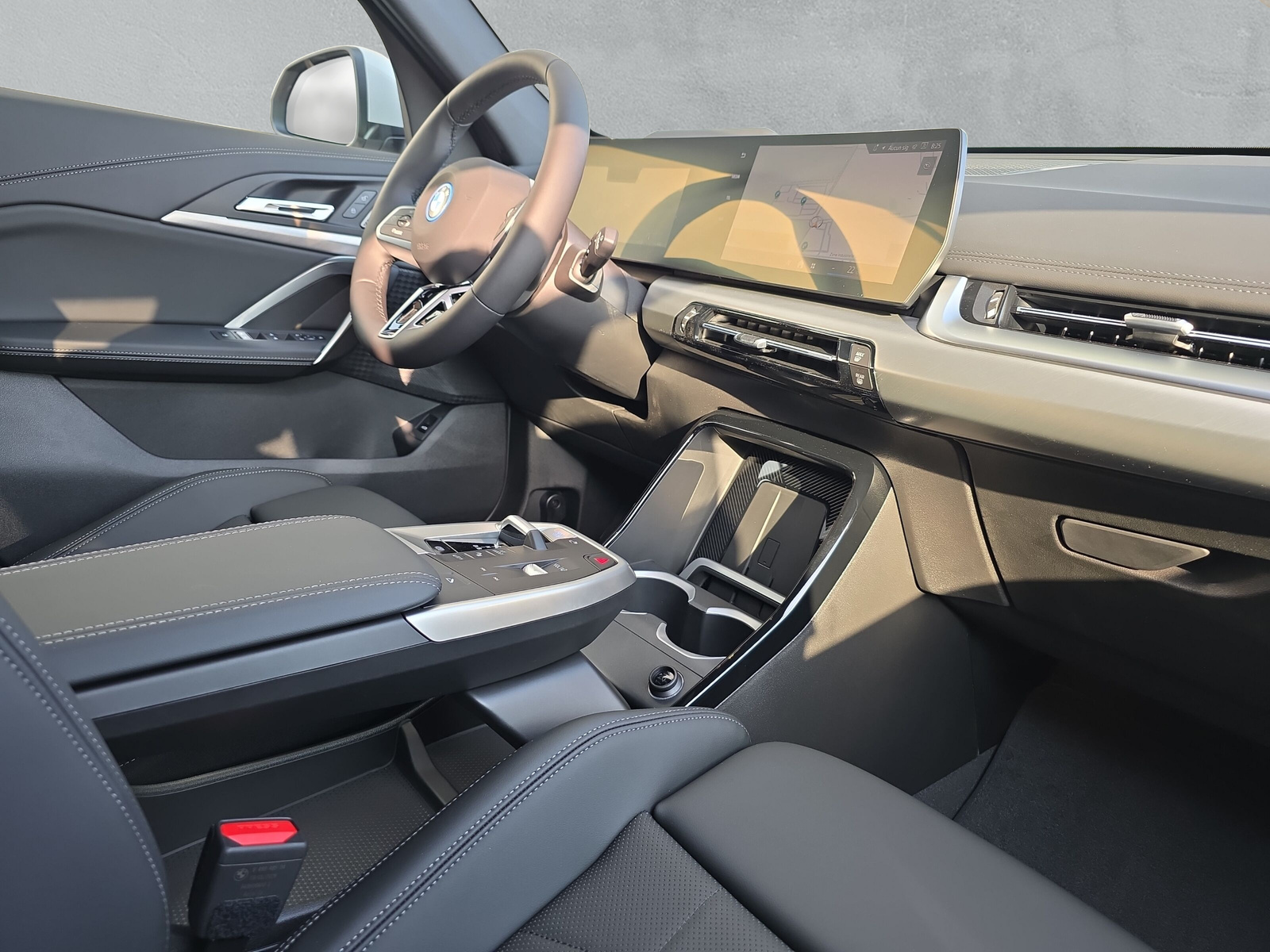 BMW iX1 eDrive 20 Edition M Sport - 14