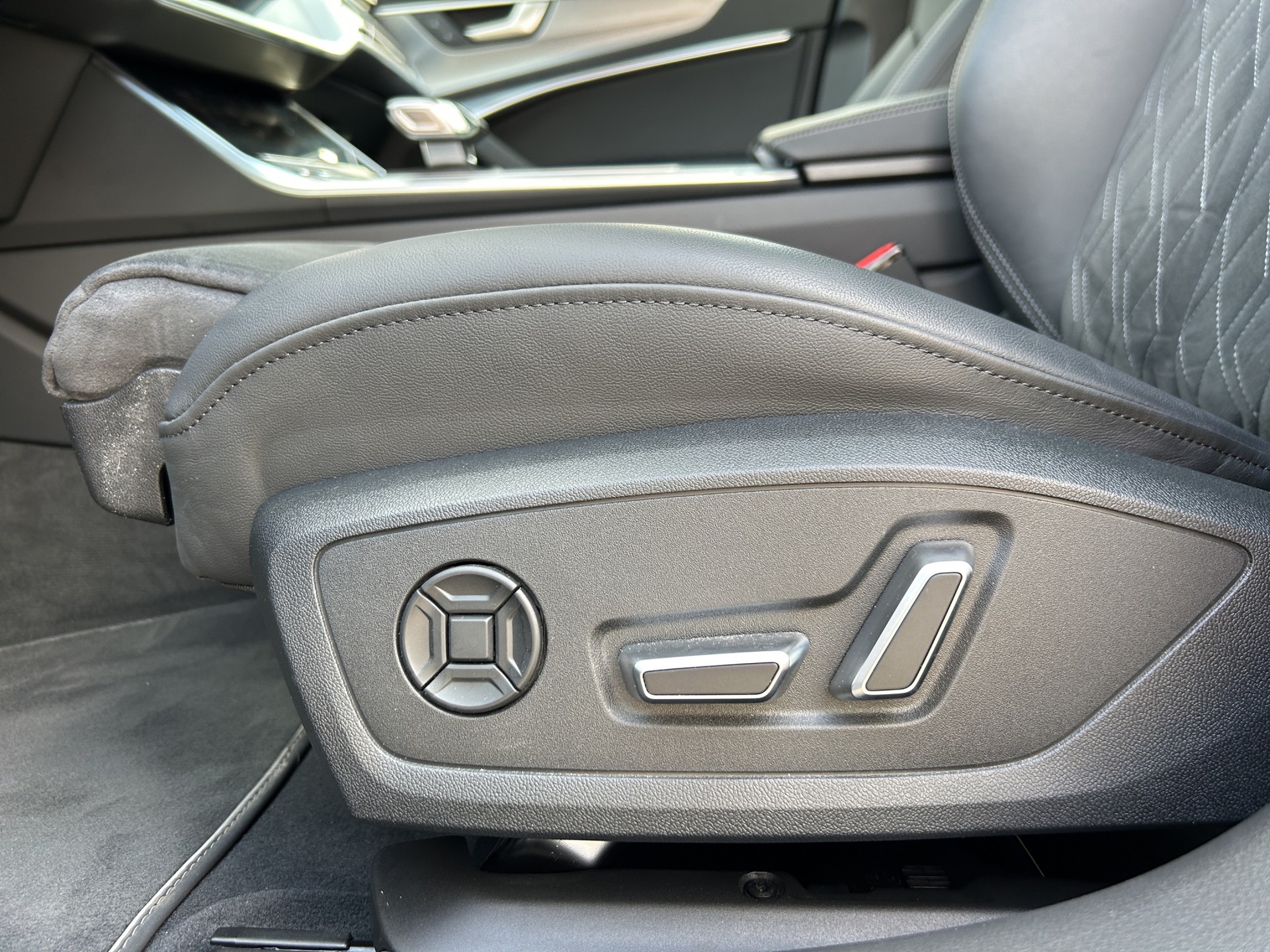 AUDI S6 Avant 3.0 TDI quattro tiptronic - 17