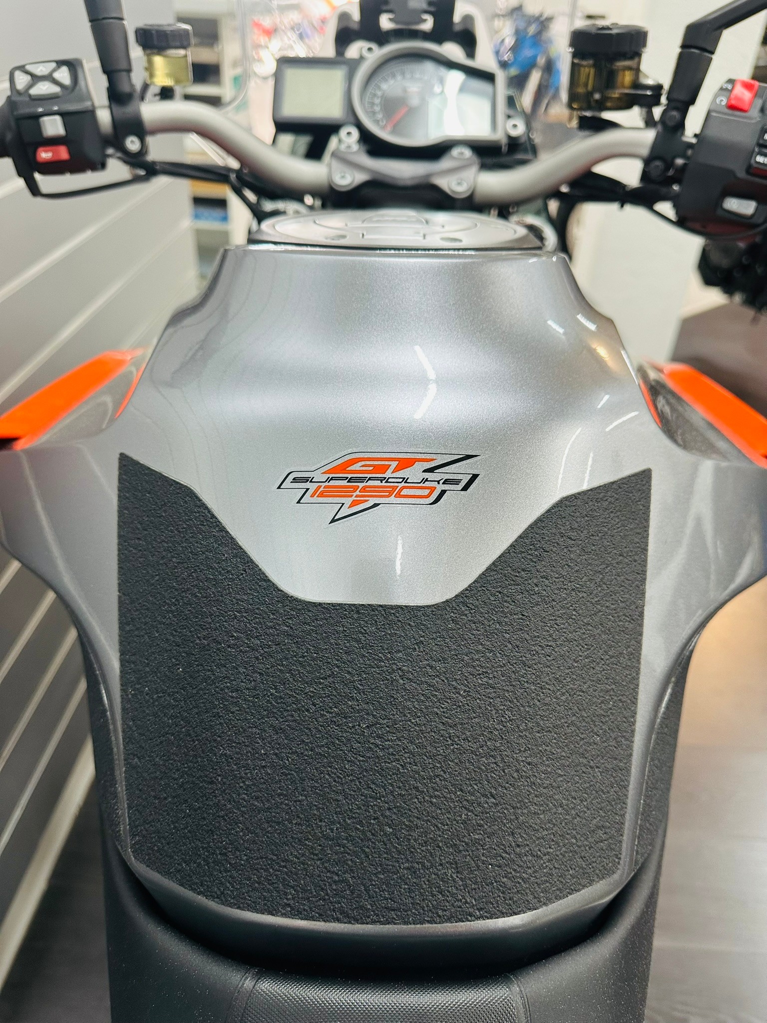 KTM 1290 Super Duke GT - 10