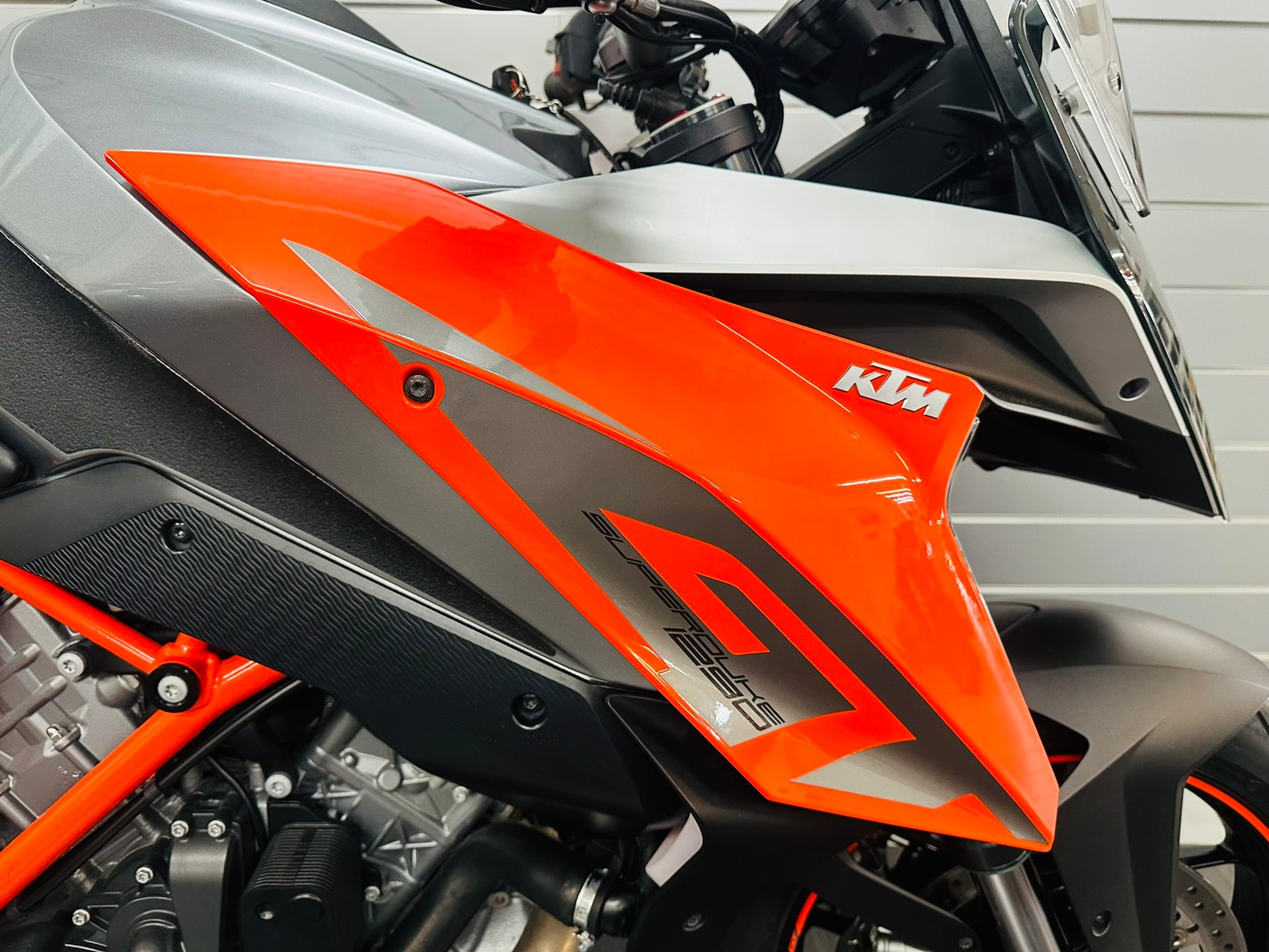 KTM 1290 Super Duke GT - 2