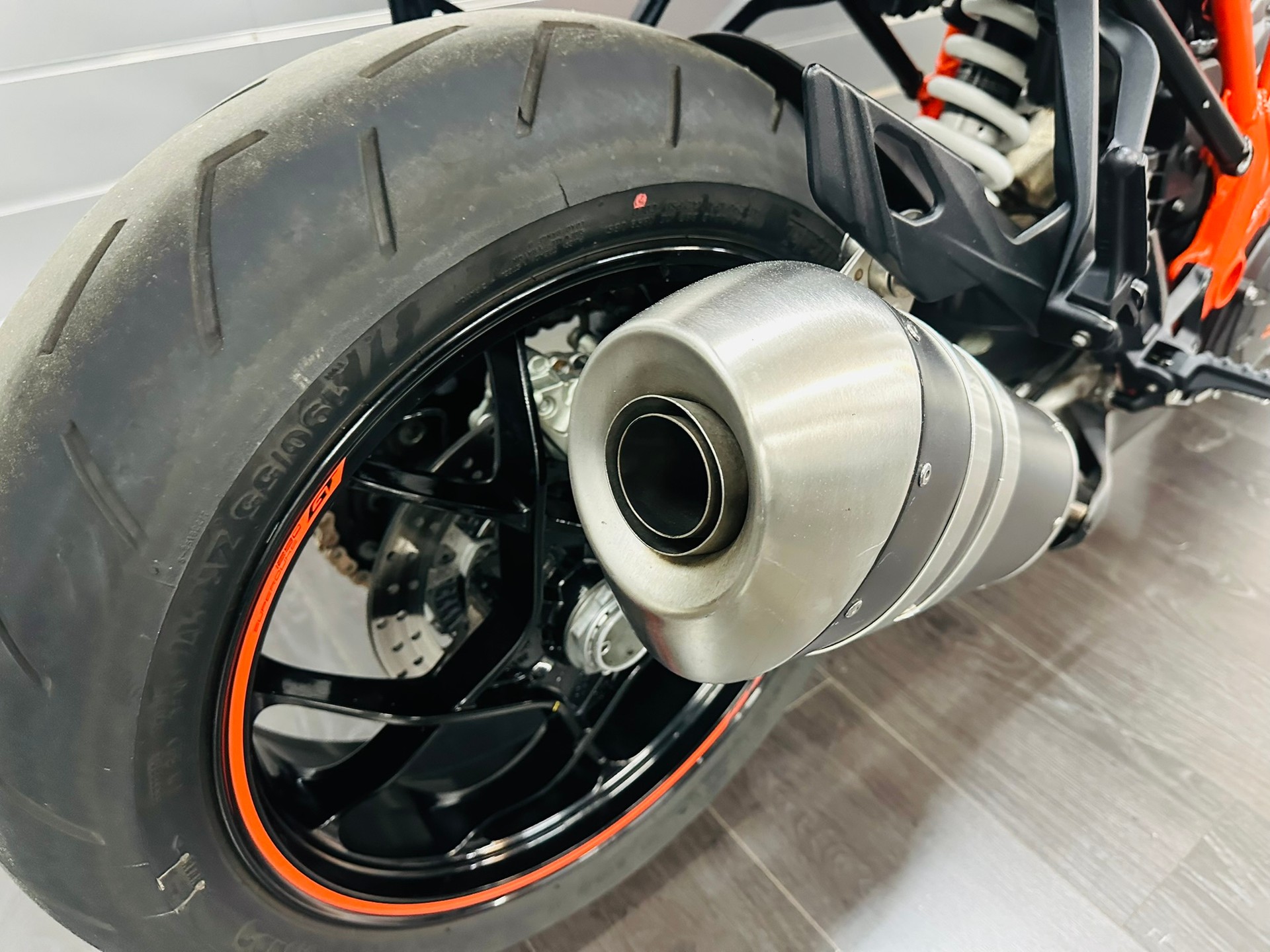 KTM 1290 Super Duke GT - 7