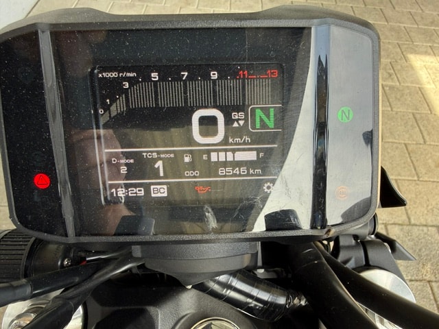 YAMAHA MT-09 - 3