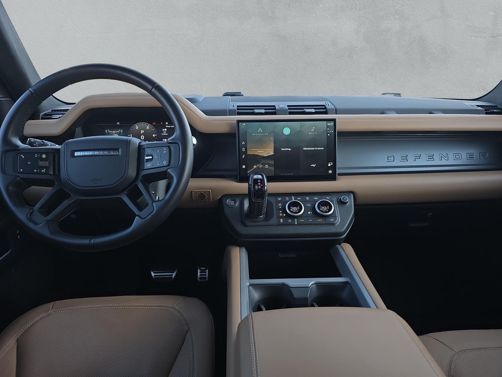 LAND ROVER Defender 130 3.0 D I6 300 X-Dynamic HSE (CH) AHK 3.0T - 13