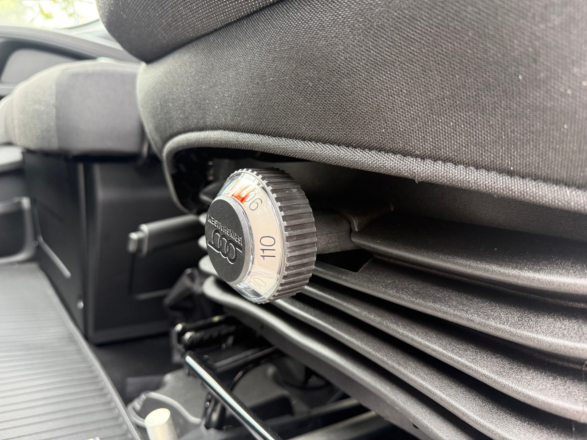 IVECO Daily 35S18 HI-MATIC Ultra Light Koffer mit Hebebühne CH Fahrzeug - 15