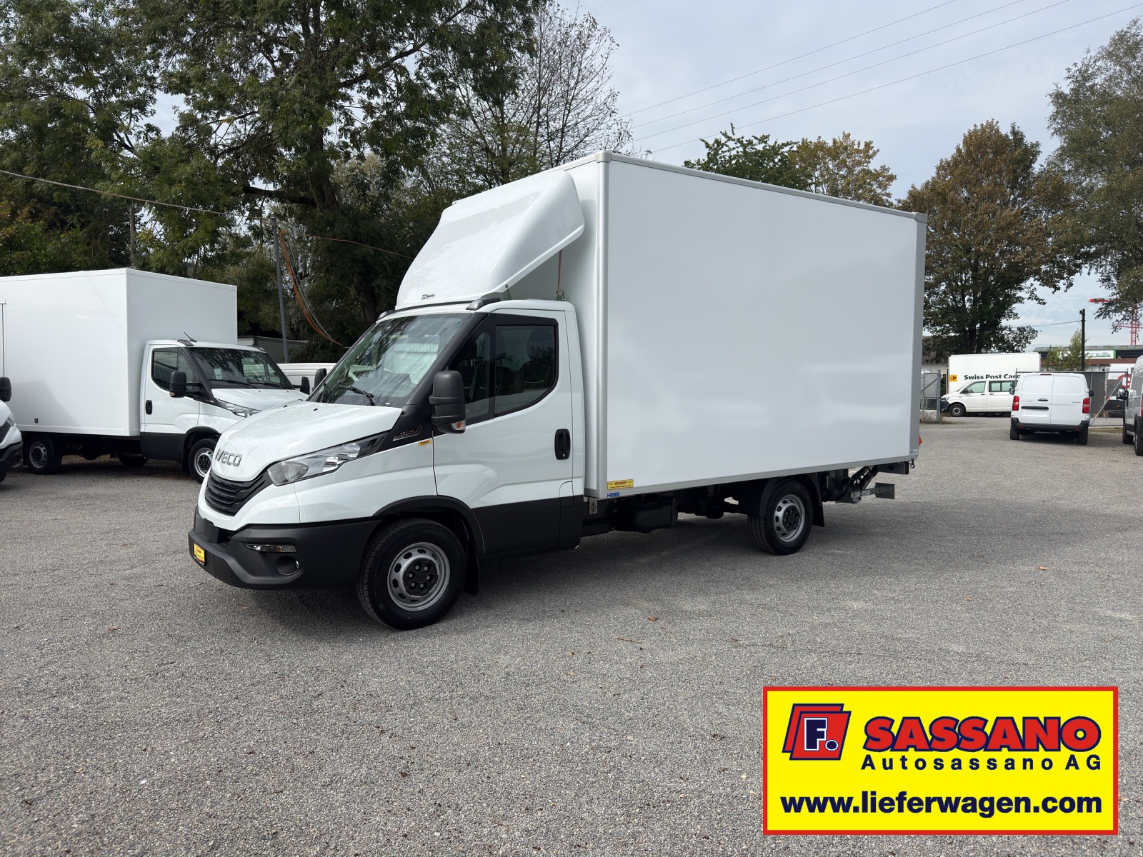 IVECO Daily 35S18 HI-MATIC Ultra Light Koffer mit Hebebühne CH Fahrzeug - 2