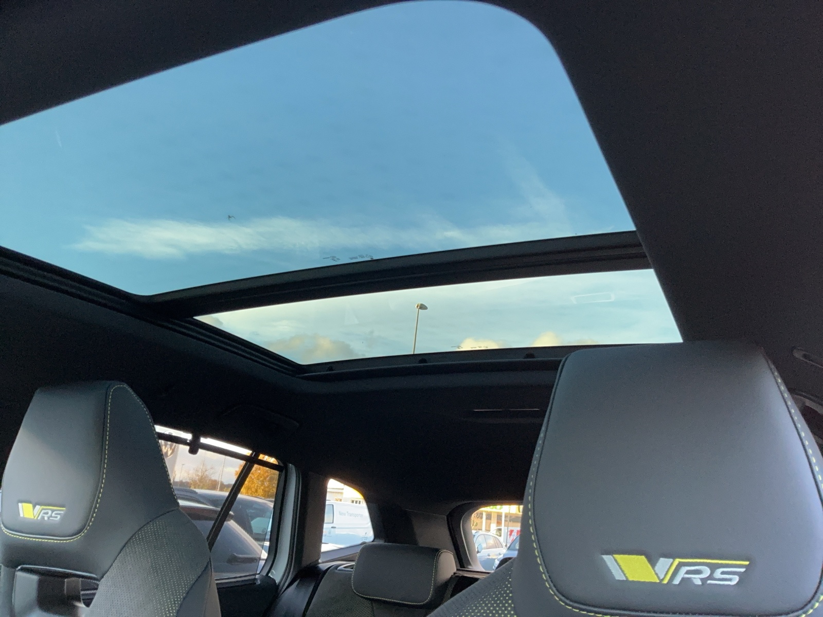 SKODA Enyaq 85x 4x4 RS - 15