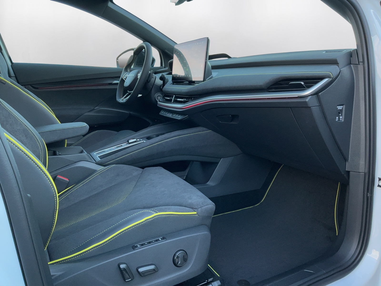 SKODA Enyaq 85x 4x4 RS - 14