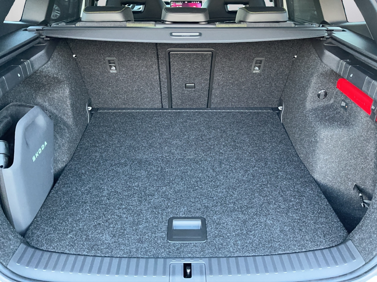 SKODA Enyaq 85x 4x4 RS - 12