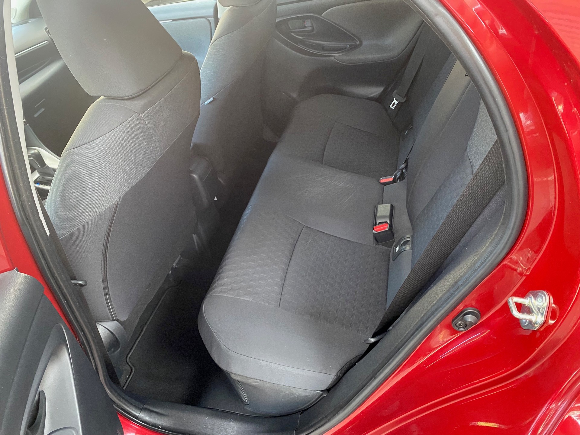 TOYOTA Yaris 1.5 Trend e-CVT - 6