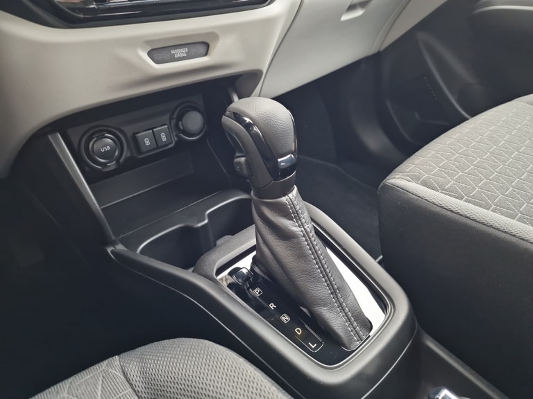 suzuki Gallery 20