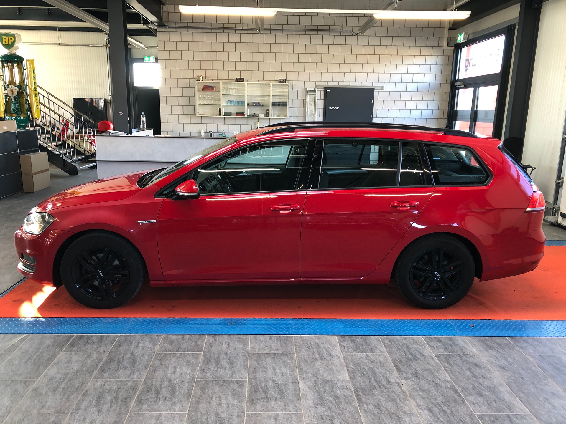 VW Golf Variant 1.6 TDI BlueMotion Comfortline - 6