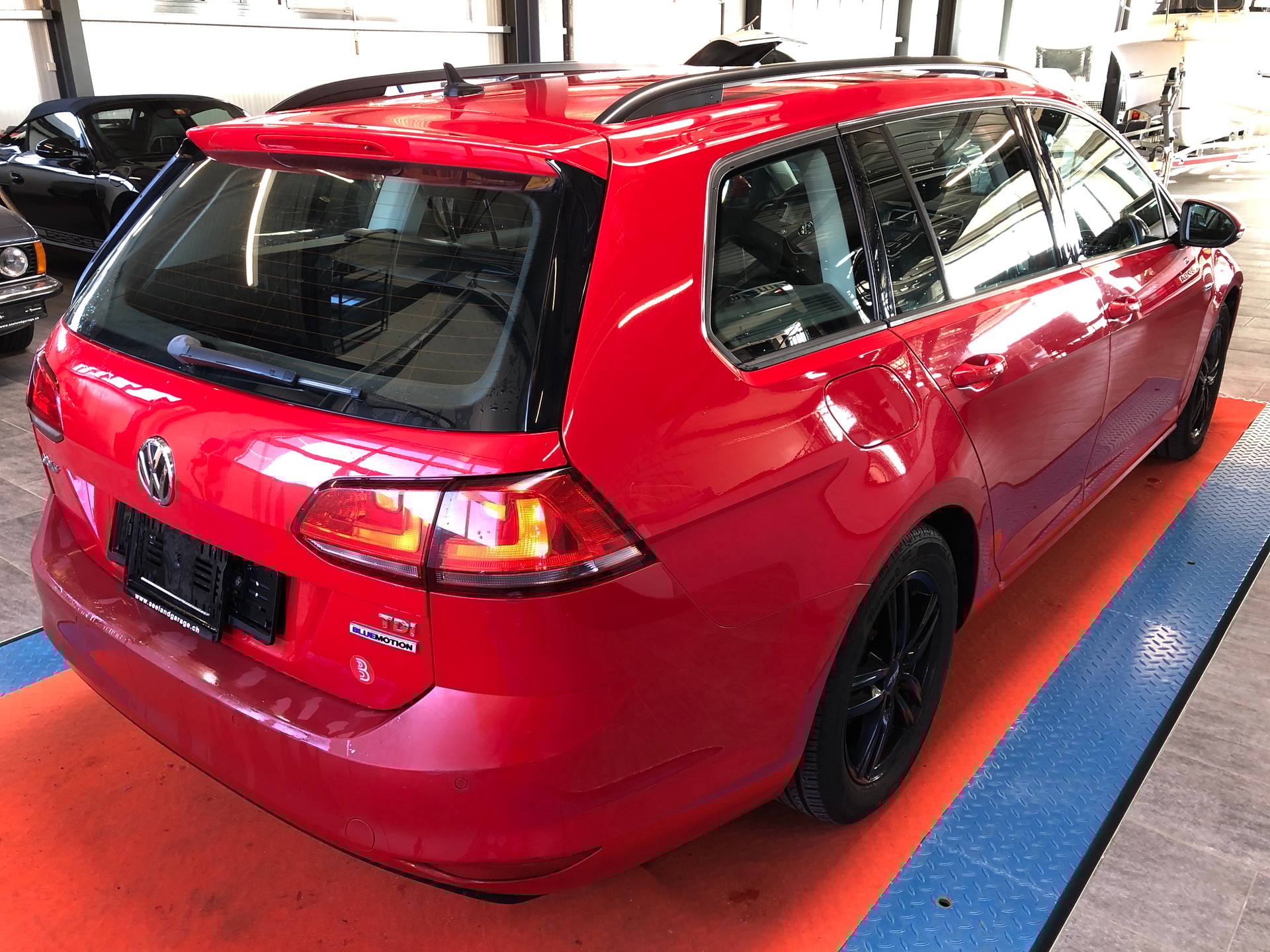 VW Golf Variant 1.6 TDI BlueMotion Comfortline - 12