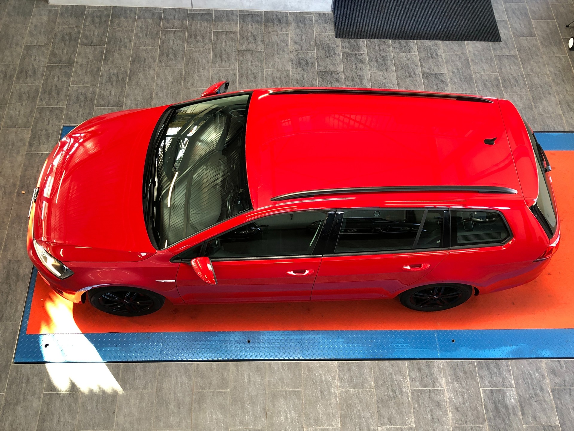 VW Golf Variant 1.6 TDI BlueMotion Comfortline - 32