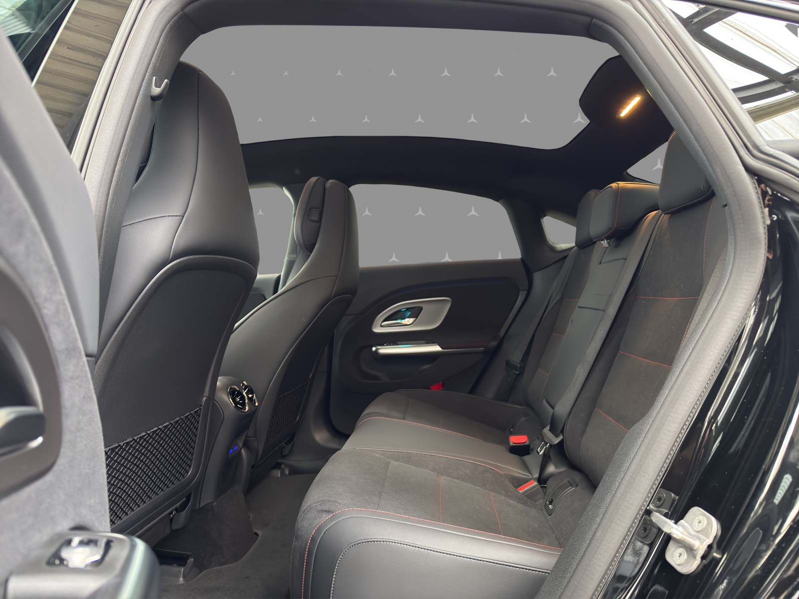 MERCEDES-BENZ CLA 250+ 85 kWh EQ - 16