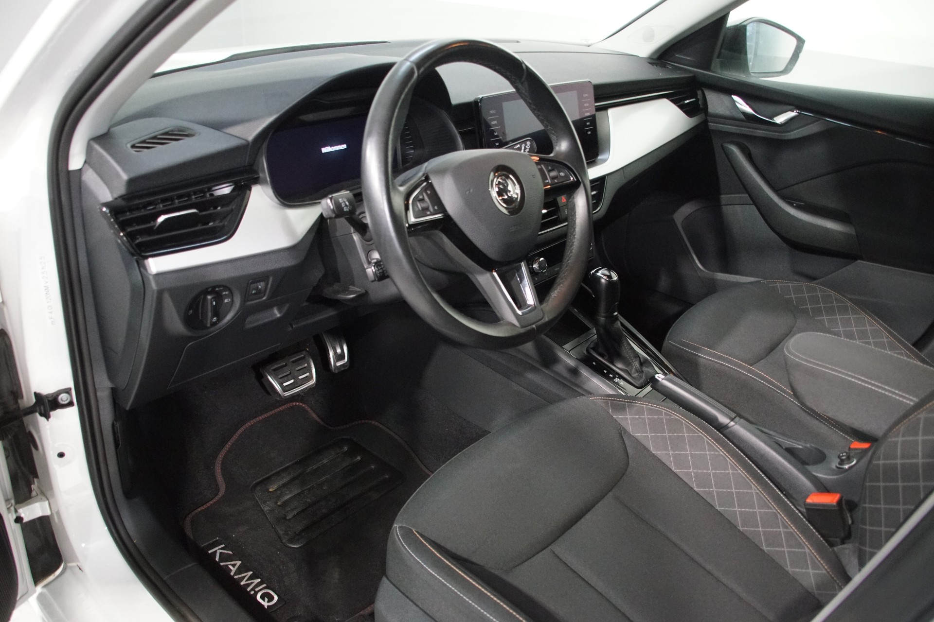 SKODA Kamiq 1.0 TSI Ambition DSG *swiss* - 12