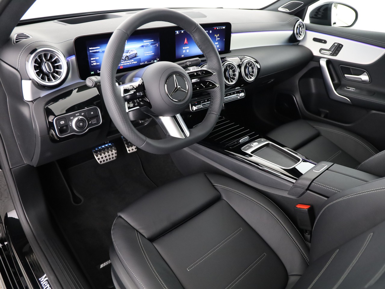 MERCEDES-BENZ A 250 4Matic 8G-DCT - 12