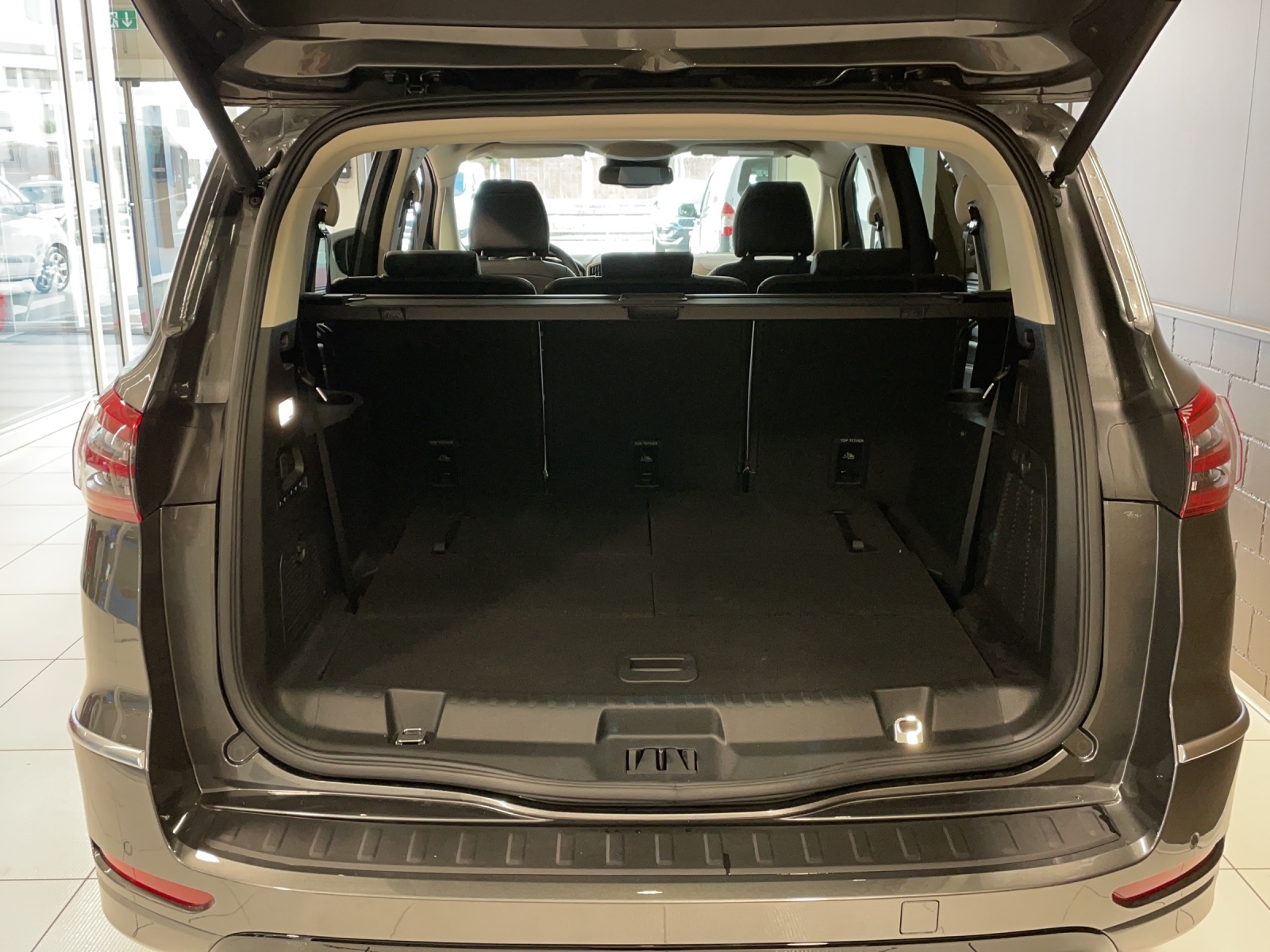 FORD S-Max 2.5 Hybrid Vignale - 13