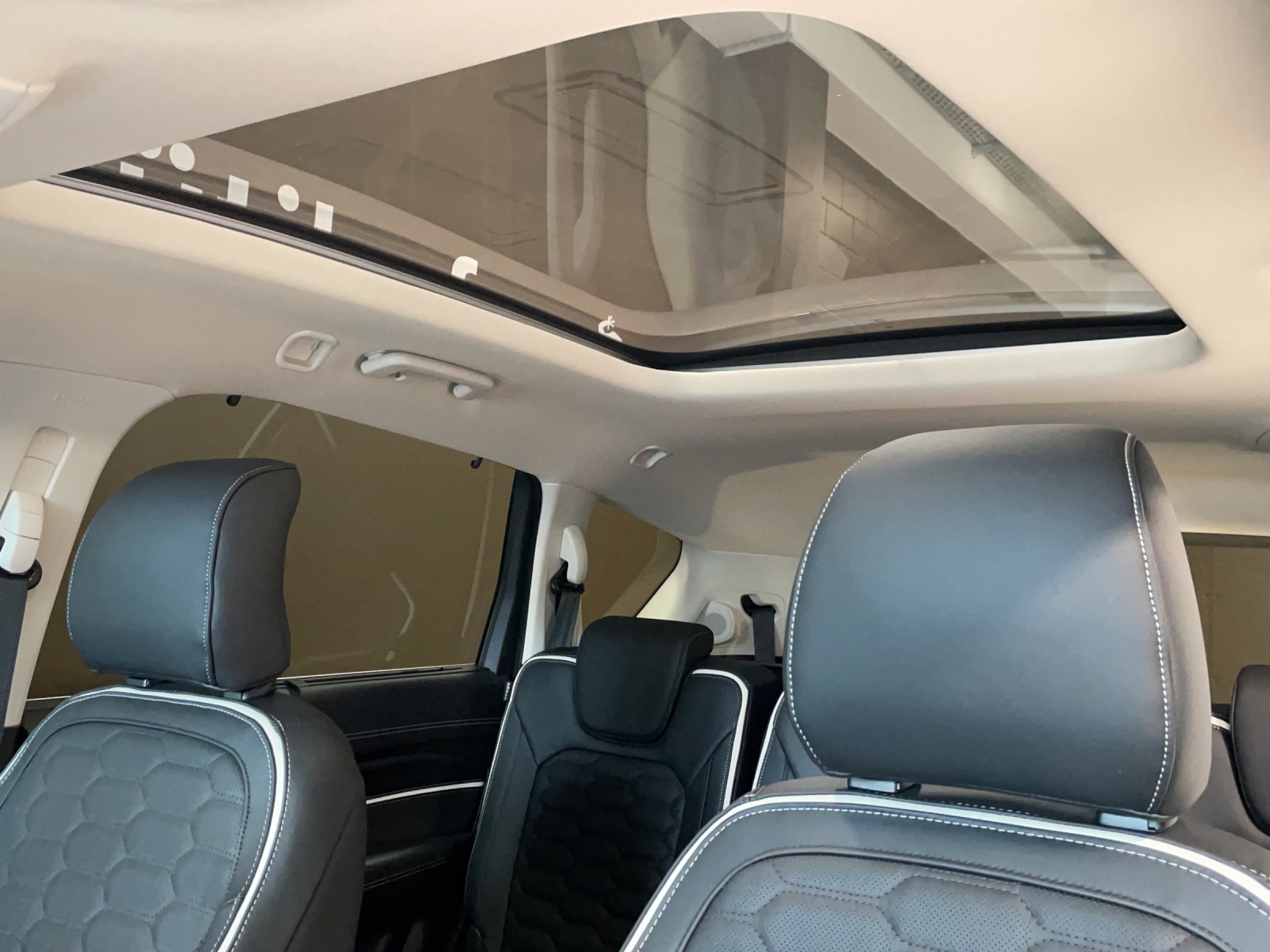 FORD S-Max 2.5 Hybrid Vignale - 10