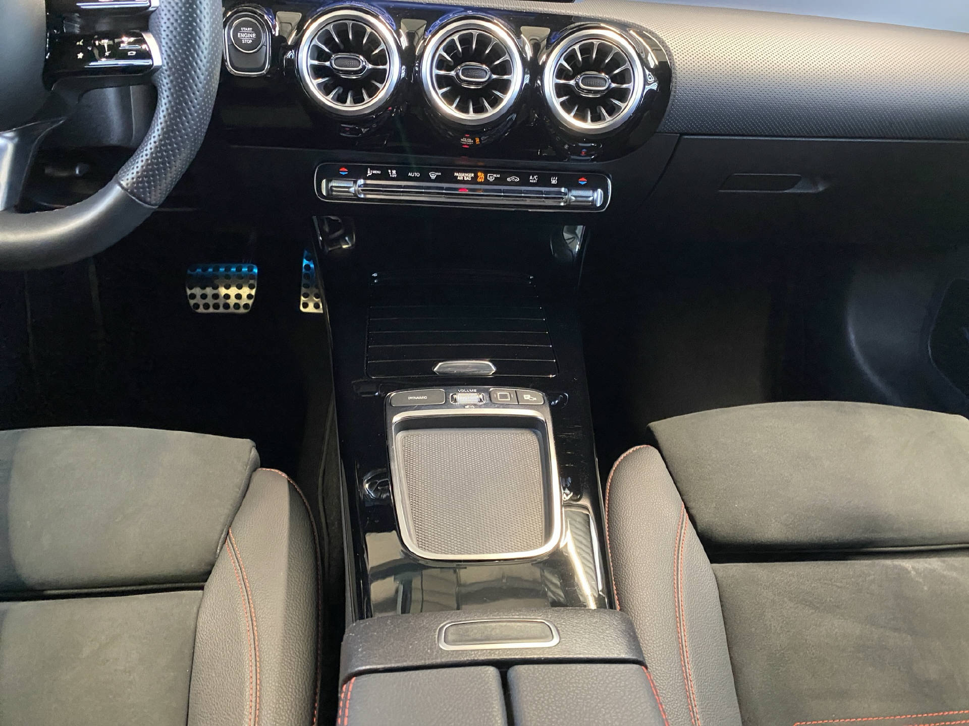 MERCEDES-BENZ A 250 e EQ Star AMG Line - 10