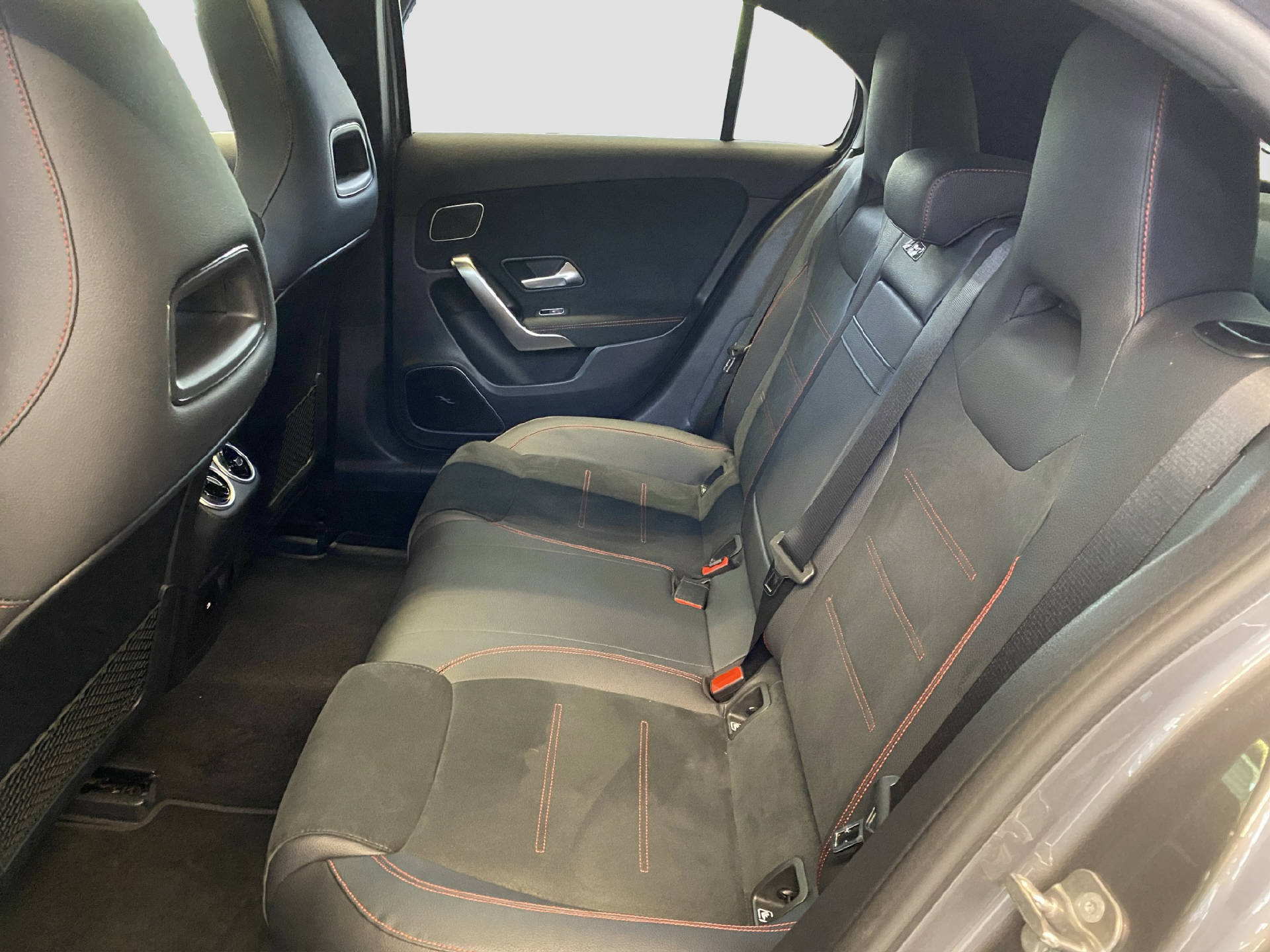 MERCEDES-BENZ A 250 e EQ Star AMG Line - 14