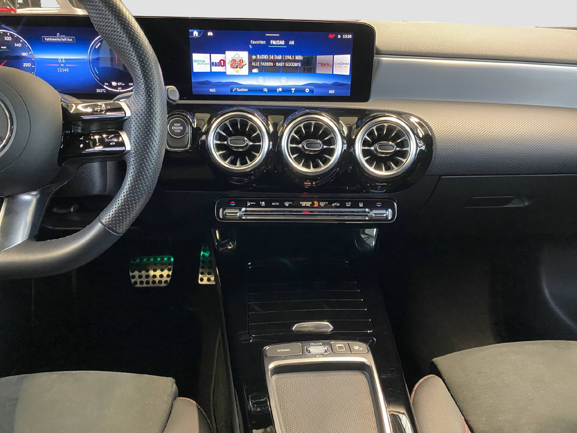 MERCEDES-BENZ A 250 e EQ Star AMG Line - 11