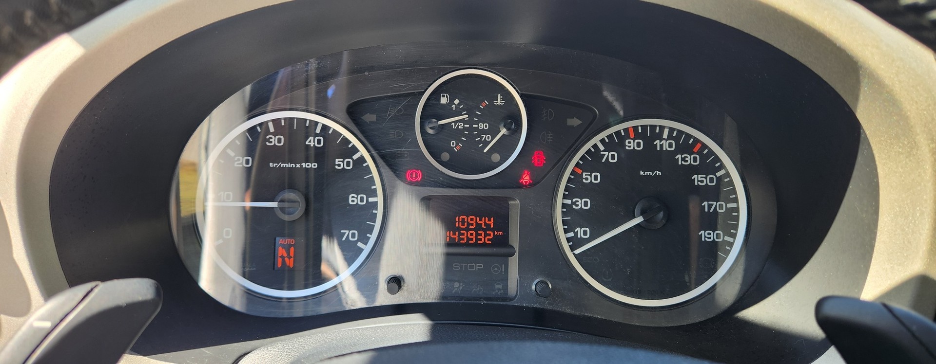 CITROEN Berlingo 1.6 e-HDi Exclusive EGS6 - 12