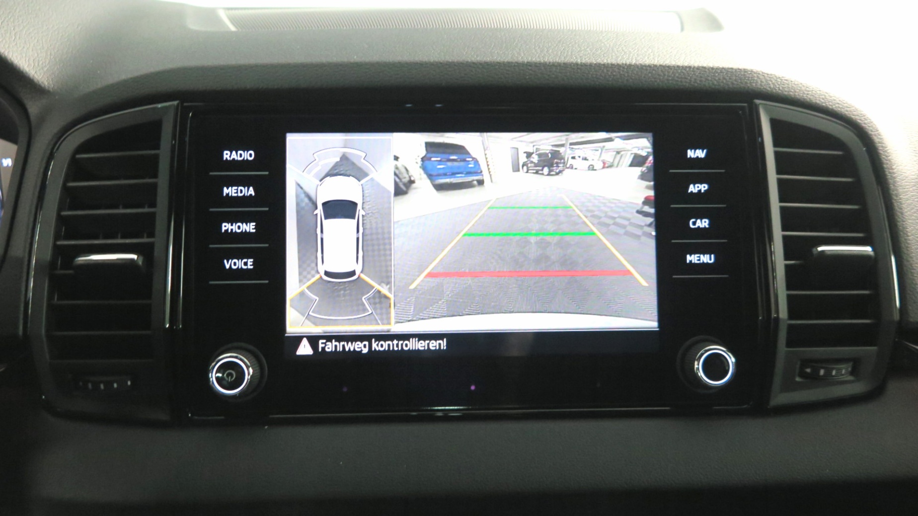 SKODA Karoq 1.5 TSI ACT SportLine DSG - 16