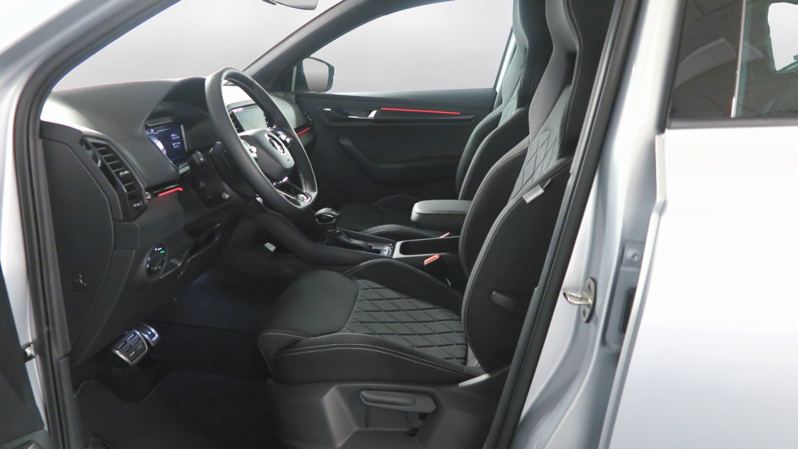 SKODA Karoq 1.5 TSI ACT SportLine DSG - 10