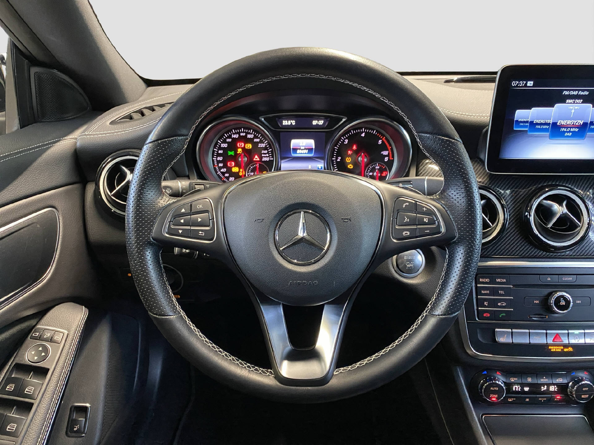 MERCEDES-BENZ CLA 200 d 4M Shooting Brake Swiss Star - 9