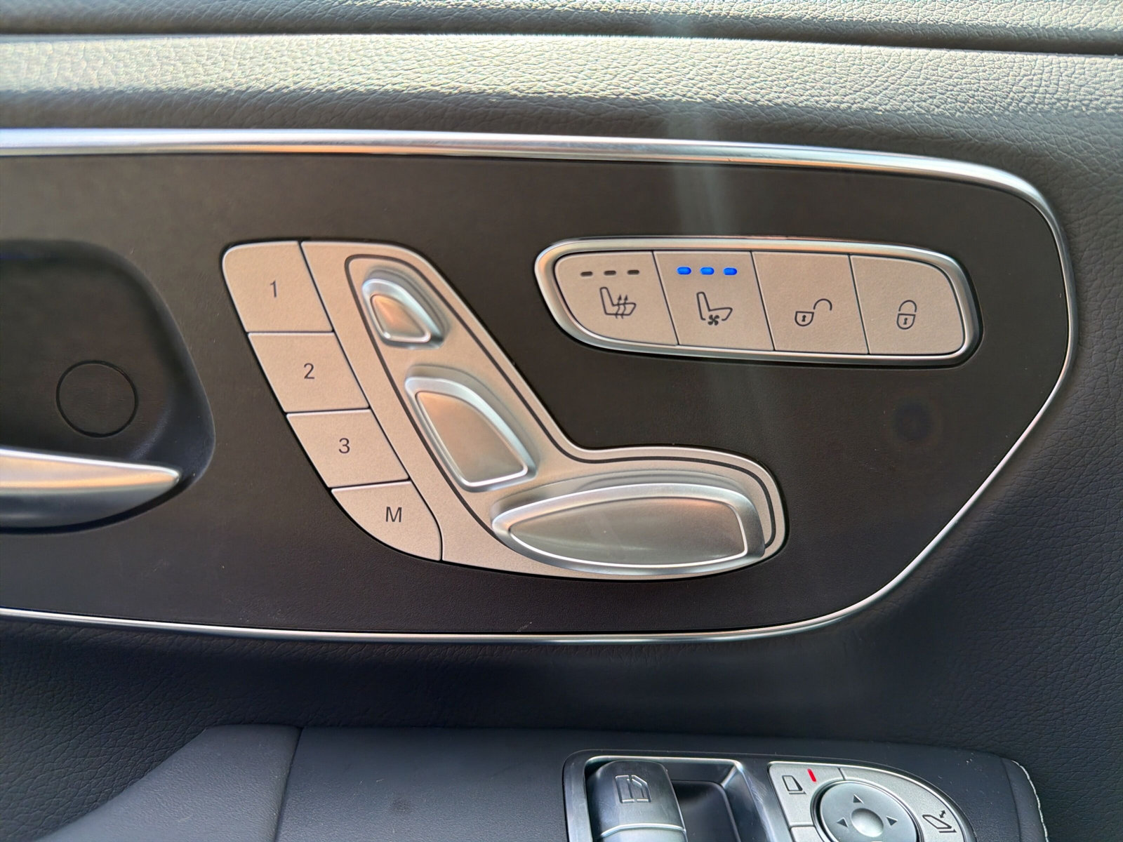 MERCEDES-BENZ V 300 d lang 4Matic Exclusive 9G-Tronic - 28