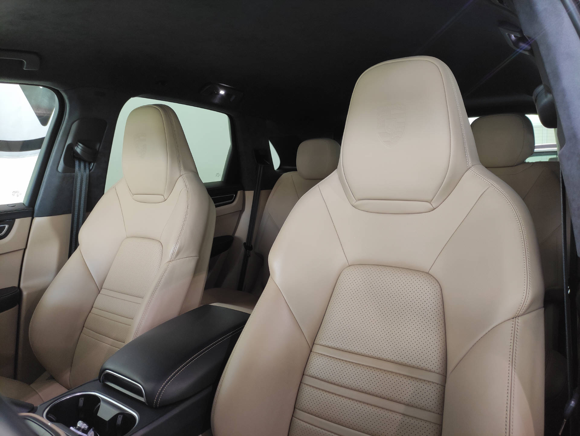 PORSCHE Cayenne 4.0 V8 GTS - 5