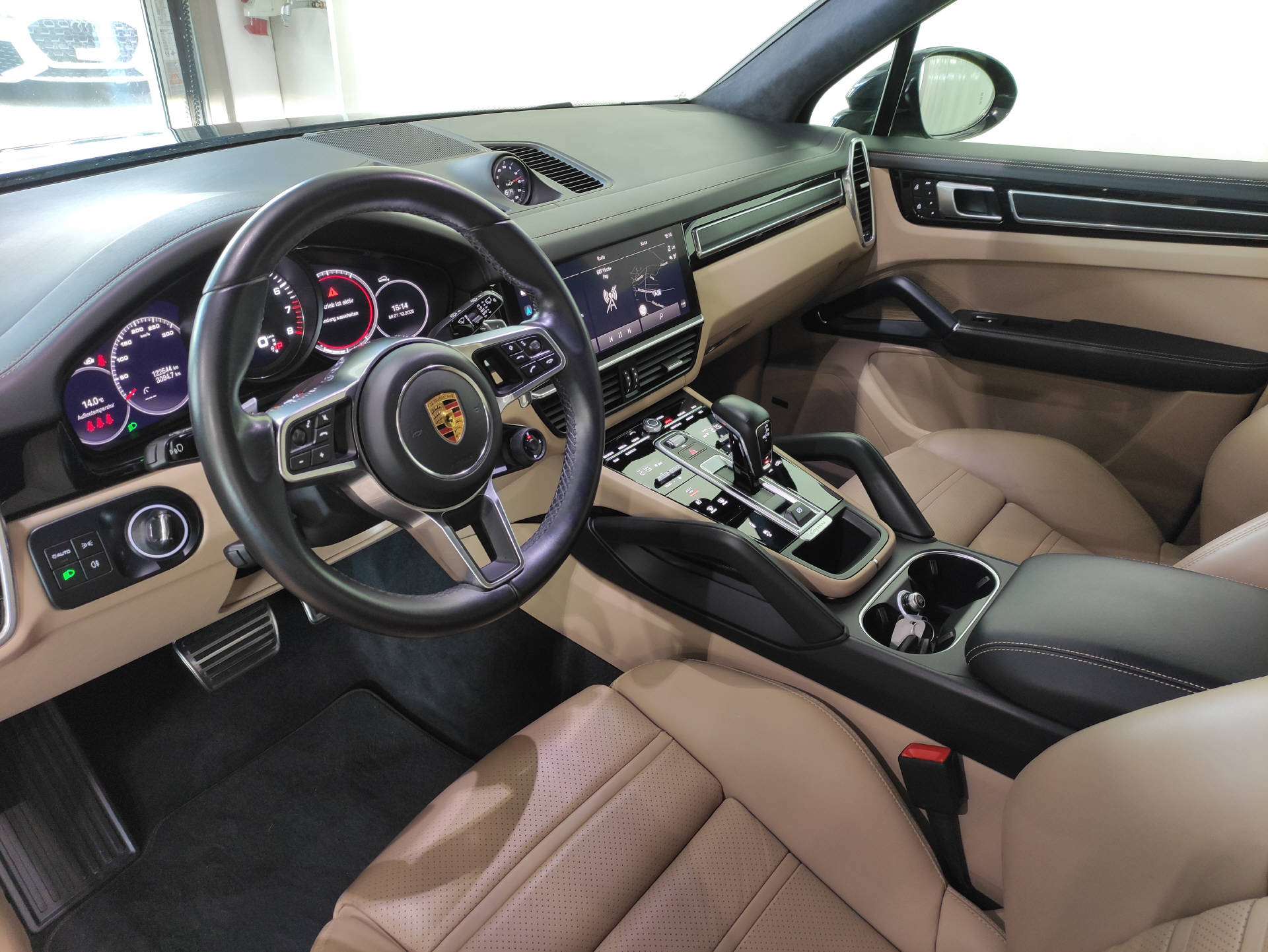 PORSCHE Cayenne 4.0 V8 GTS - 3