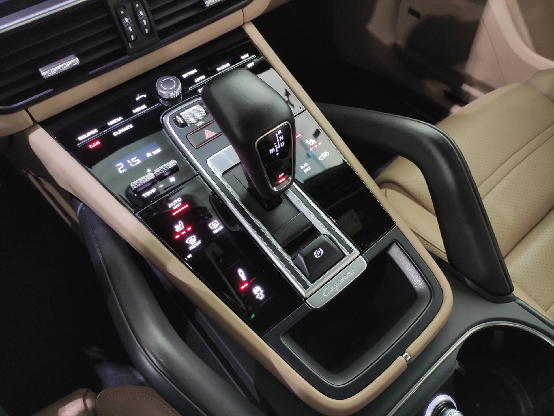 PORSCHE Cayenne 4.0 V8 GTS - 12