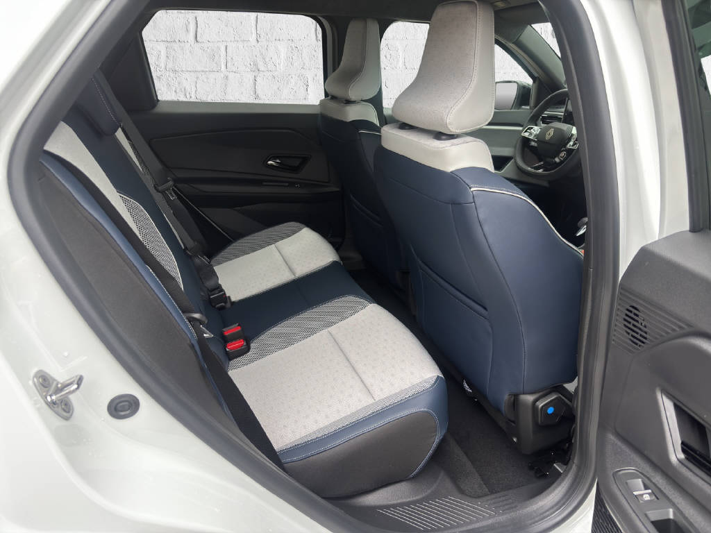 RENAULT R5 E-TECH 100% ELECTRIC Roland Garros 150PS Comfort Range - 11